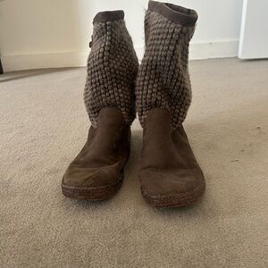 Ugg Australia Women's Lyza Boots